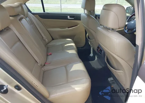 2012 Hyundai Genesis 4.6 z USA, uszkodzony, nr VIN KMHGC4DF7CU205349